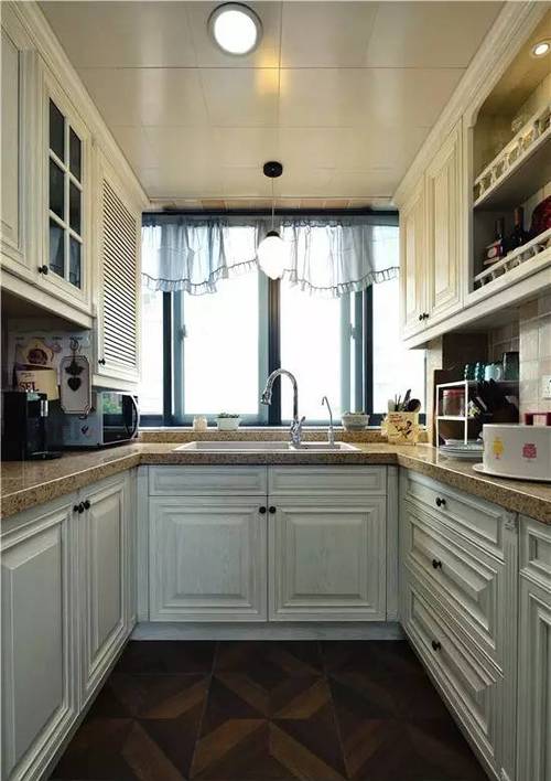 图十一一字型橱柜优缺点优点适合中小户型的狭窄厨房麻雀虽小