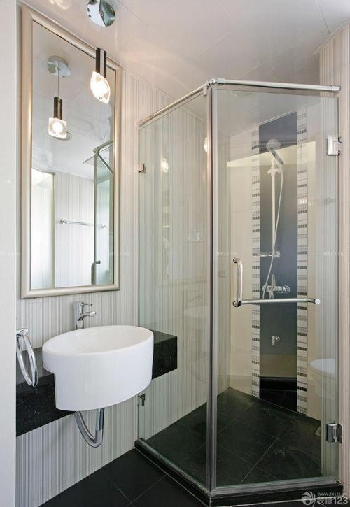 70平小房子卫生间淋浴房装修效果图