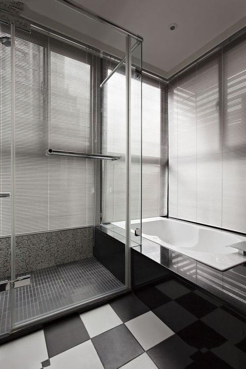 70平古典小清新二居房屋卫生间淋浴房浴缸装修效果图