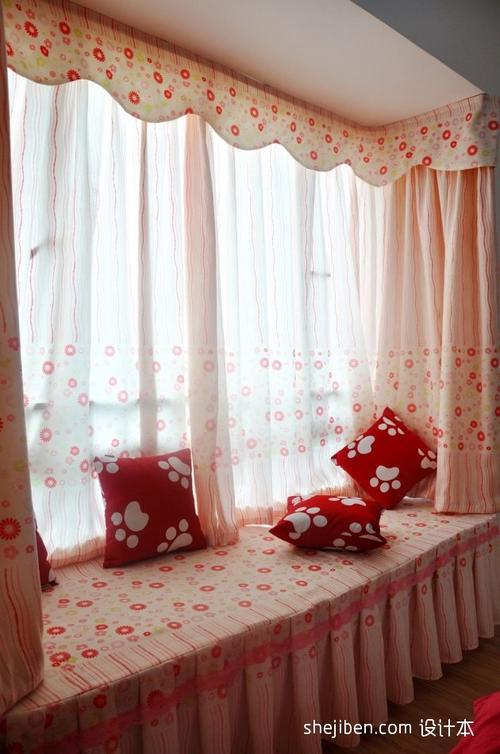 2013田园风格三室一厅卧室窗台飘窗粉色窗帘装修效果图片