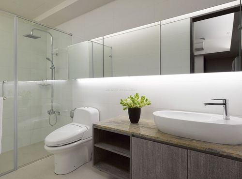 2017现代简约小户型设计浴室柜装修效果图片