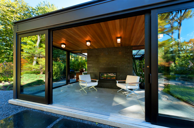 庭院设计一个钢结构玻璃阳光房美了整个花园下雨也不用担心了