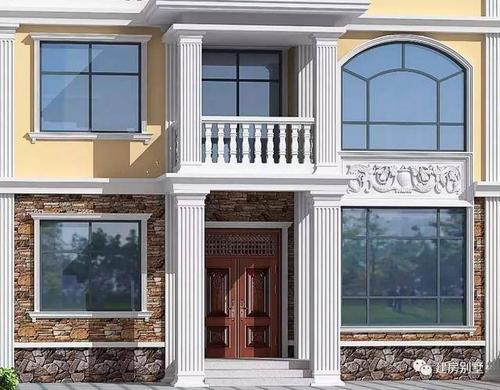 门厅处细节展示使用方形的罗马柱装饰窗户之间使用一个浮雕来装饰