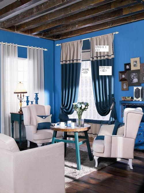 现代风格客厅纯蓝色客厅窗帘
