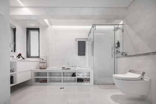 温馨622平现代别墅卫生间装修图卫生间马桶1图现代简约卫生间设计图片