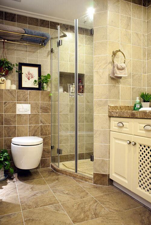 小户型洗澡间装修效果图东南亚风格的卫生间内以花色天花来打造这间