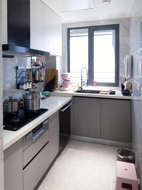 小户型78l型转角厨房橱柜高级灰色调