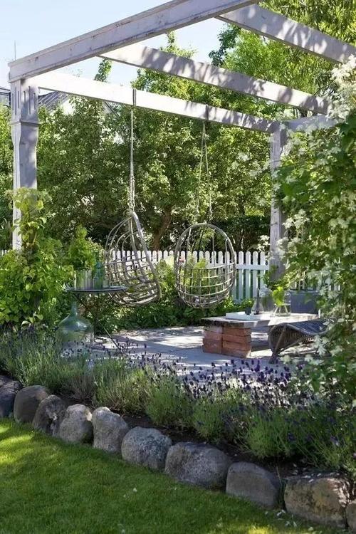 一起走进庭院绿篱的世界欣赏篱笆与庭院景观的完美结合
