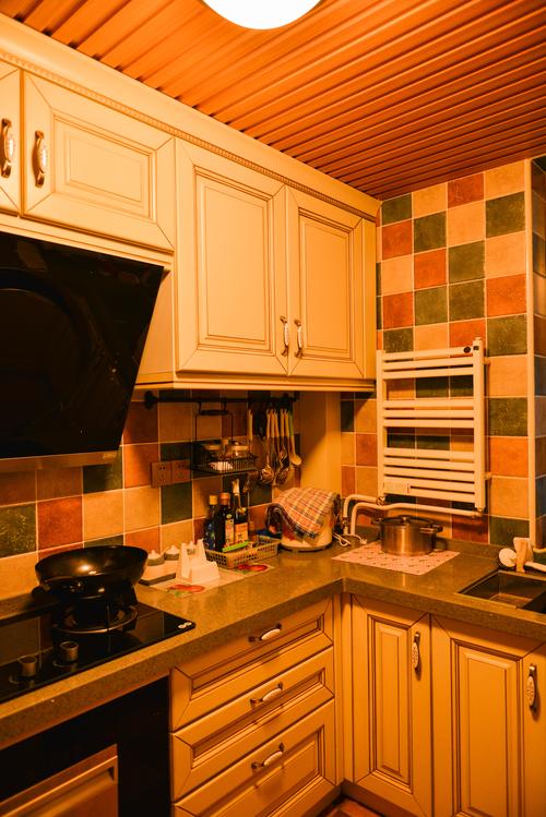 三居现代美式旧房改造厨房装修效果图片装修美图