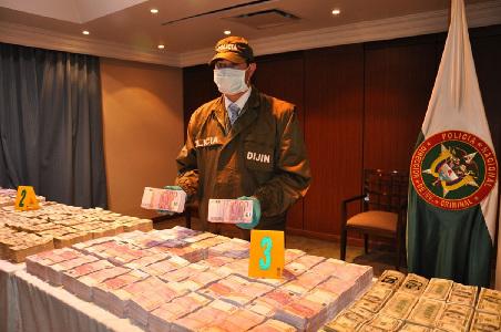 哥伦比亚缴获该国史上最大一笔毒资约合人民币35亿元