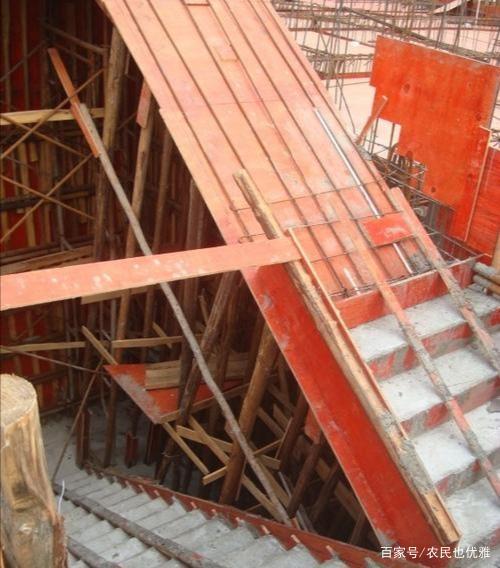 自建房楼梯不想要平台梁为了安全必须这样来做