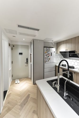 装修效果图质朴30平北欧小户型厨房装修图功能区木地板装修效果图现代