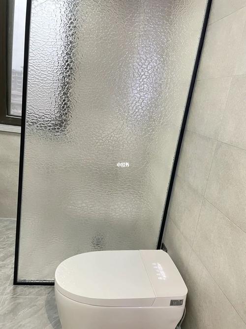 极简水波纹锤纹玻璃浴室隔断