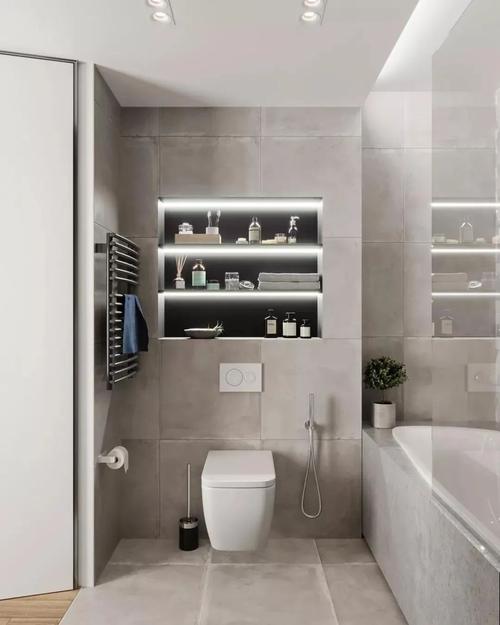 卫生间做壁龛是很常见的选择由于卫生间比较潮湿对收纳物品的材料