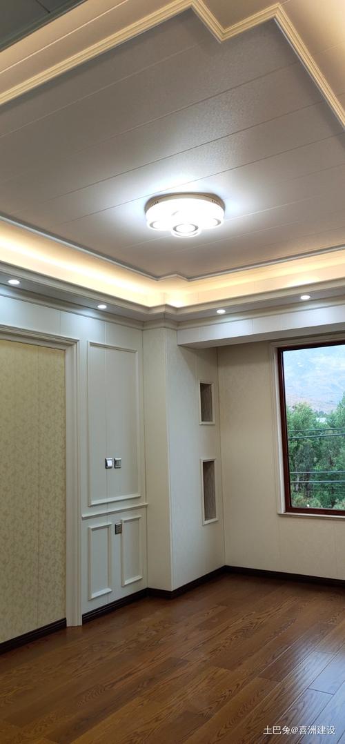 230平复式楼采用竹木纤维新型材料装修卧室现代简约卧室设计图片赏析