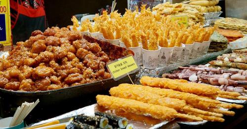 到韩国的明洞旅行不能错过的美味街头小吃你最爱哪一个