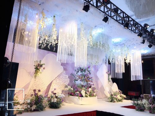 婚礼策划婚礼布置南京金陵江滨酒店唯美大气室内婚礼布置分享紫色