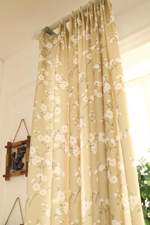 厂家销售遮光花朵田园小清新木棉花窗帘布批发全遮光卧室客厅