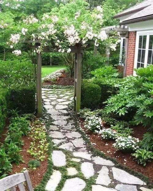 诗意般的庭院小路总有一款适合你家庭院