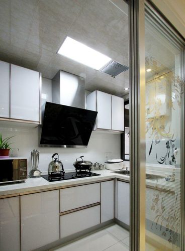 现代简约四居室厨房橱柜装修效果图大全