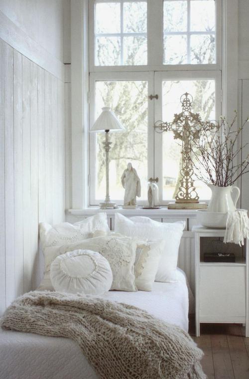 简约纯净的白色调卧室室内家居设计装修装潢参考