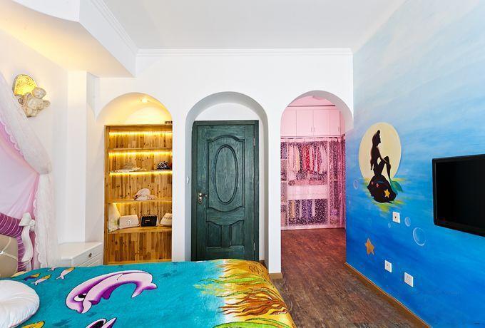 色彩艳丽地中海风格卧室拱门设计装修效果图