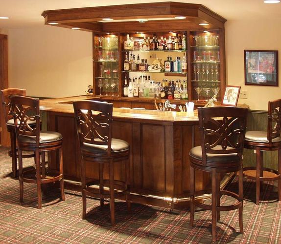 现代古典原木色酒吧吧台装修效果图