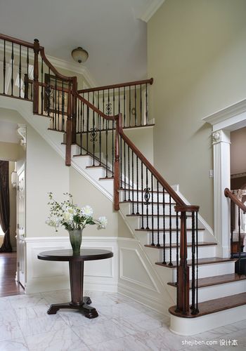 2013欧式风格二居室家居精品实木楼梯扶手装