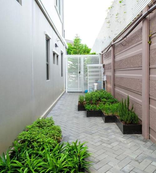 庭院设计长方形的花园这样设计能避免假大空分割出4个空间