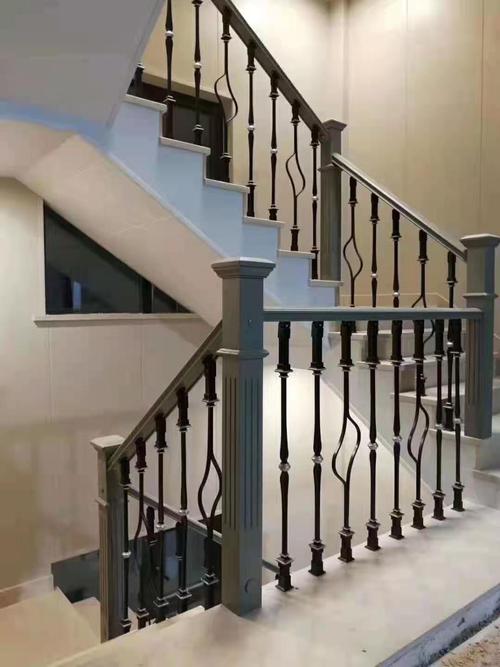 室内铝镁合金立柱楼梯扶手欧式楼梯扶手简约现代轻奢风格栏杆铝艺