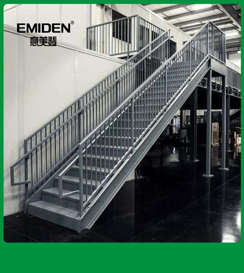 意美登供应室外钢架碳钢楼梯