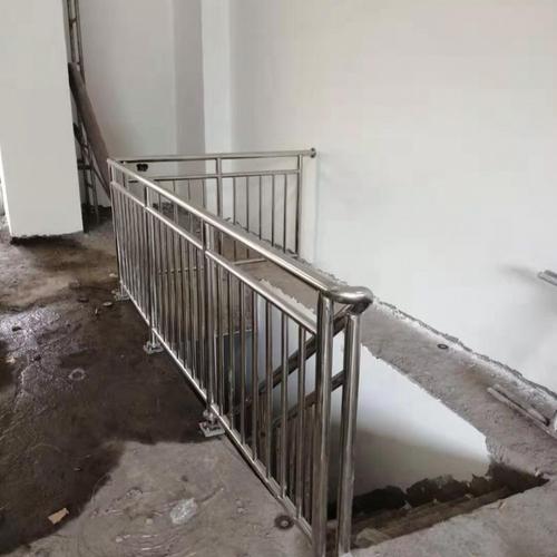 专业制作不锈钢楼梯栏杆走廊栏杆阳台栏杆商场医院栏杆厂家