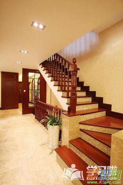 二层楼房楼梯设计图二层楼层楼梯设计装修实景图